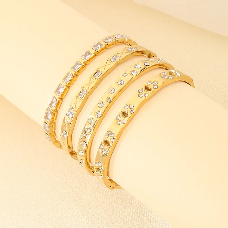 European and American Popular Fashion High-End Starry Stainless Steel Bracelet for Women 18K Gold Plated Bangles