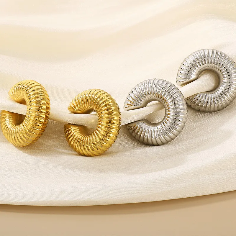 Fashionable and Atmospheric Stainless Steel Hollow C-Shaped Temperament Women's Earrings Wholesale Jewelry