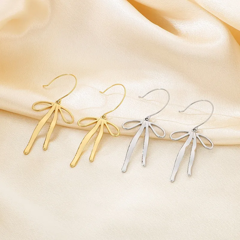 Stainless Steel Bow Earrings Necklace Jewelry Set Suitable for Women's Daily Wear