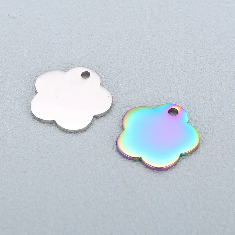 Stainless Steel Flower Shaped Pendant Can Be Used for DIY Jewelry Making Accessories