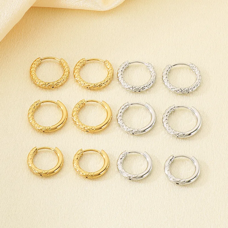 Unique Textured Plain Stainless Steel Huggie Earrings Light Luxury Niche Unisex Jewelry Wholesale