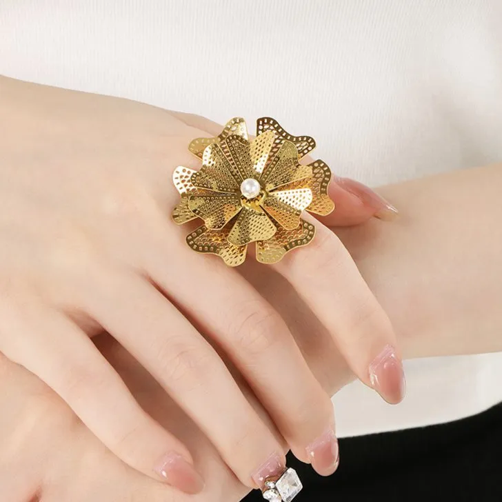 Premium Multi-Layer Court Ring in Gold with Diamonds