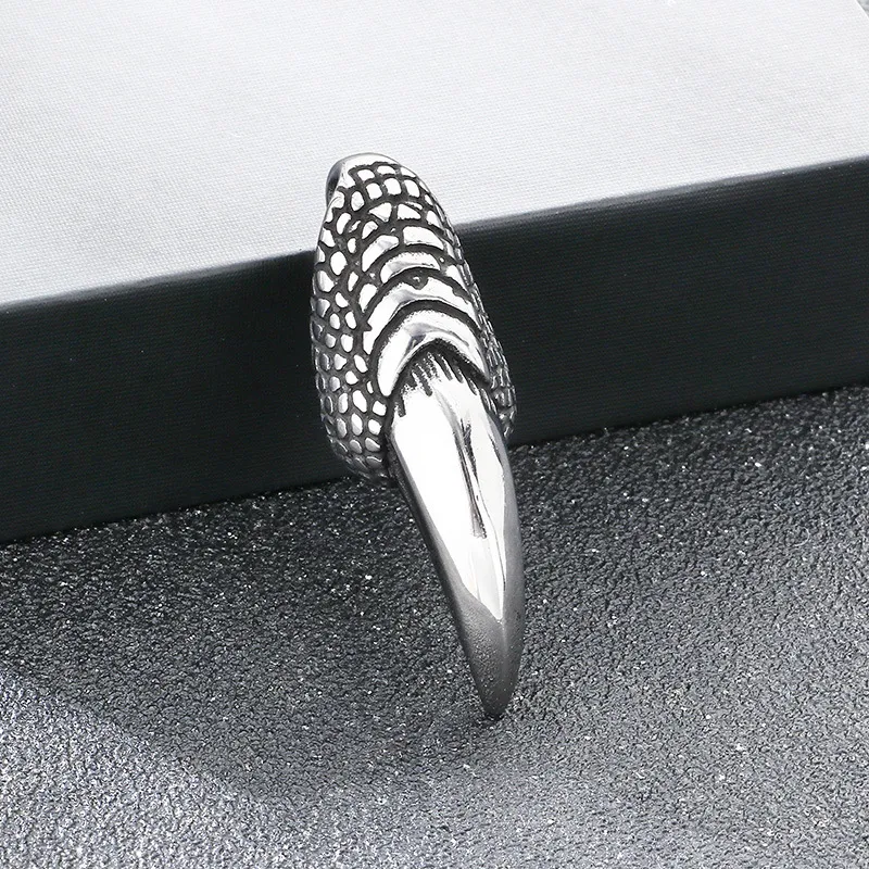 Trendy Retro Wolf Tooth Pendant, Personalized and Domineering, Blackened Eagle Claw Stainless Steel Men's Pendant