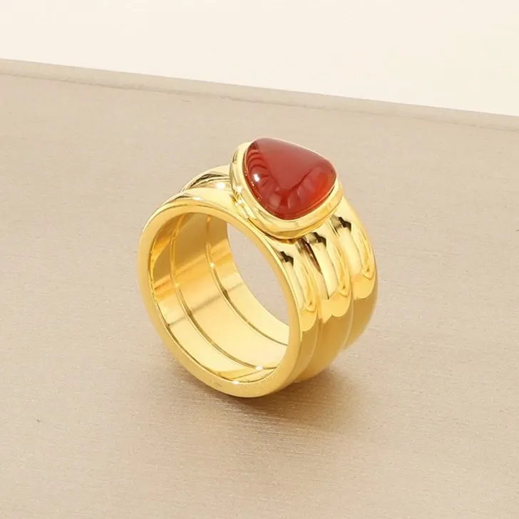 Stunning Teardrop Diamond Ring with Luxurious 18K Gold Plating