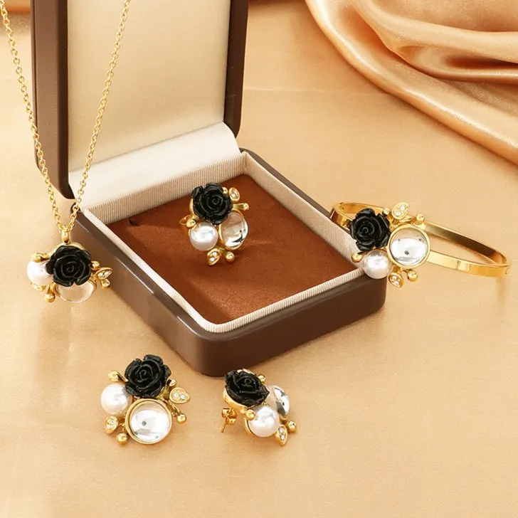 Luxurious Four-Piece Rings Bracelets Jewelry Set with Pearl and Rose Inlays