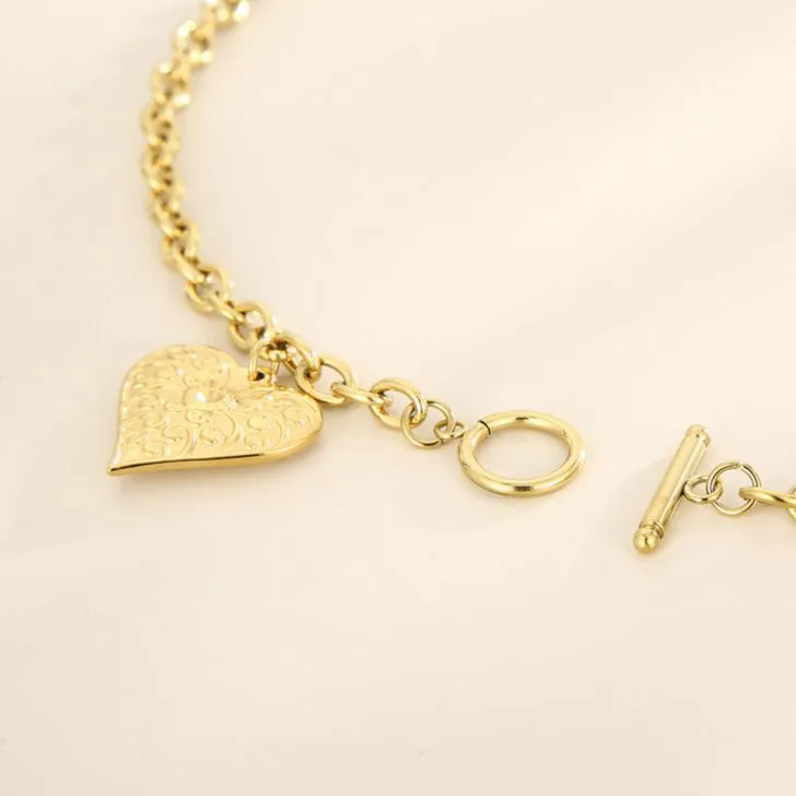 Hip-Hop Fashion Punk Style Stainless Steel Retro Heart-Shaped Pendant Ot Buckle Jewelry Women's Bracelet and Necklace Set