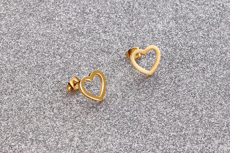 European American Fashion Minimalist Trendy Earrings Stainless Steel Hollow Heart Stud Earrings