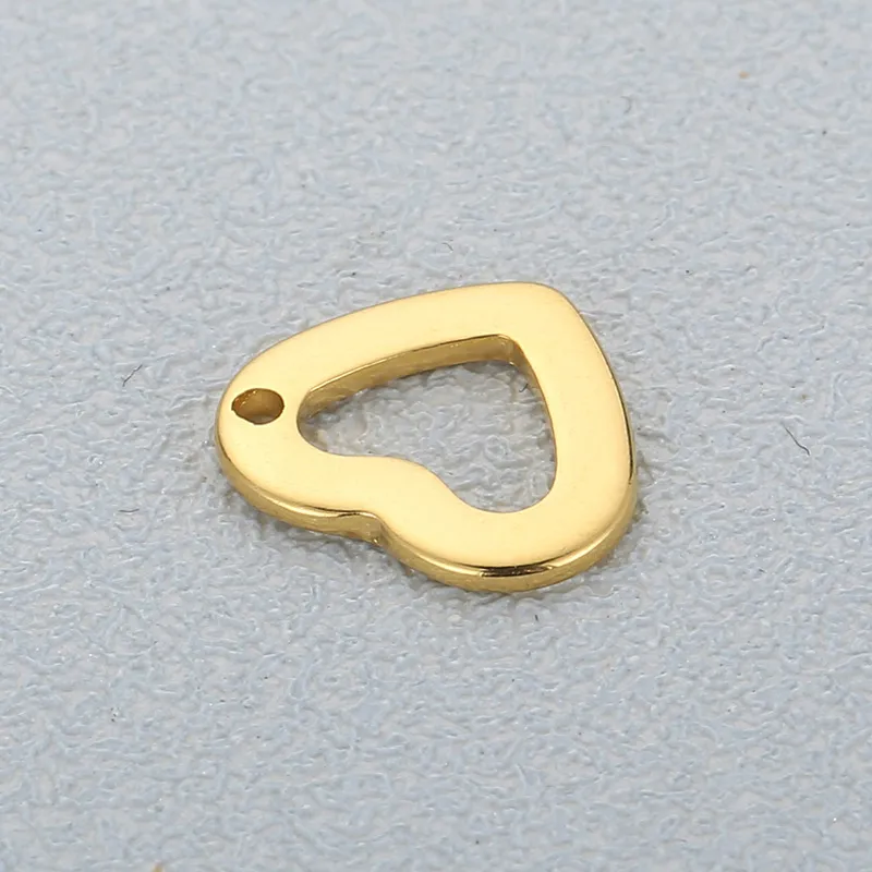 Stainless Steel Hollow Heart-Shaped Pendant Necklace DIY Jewelry Accessories