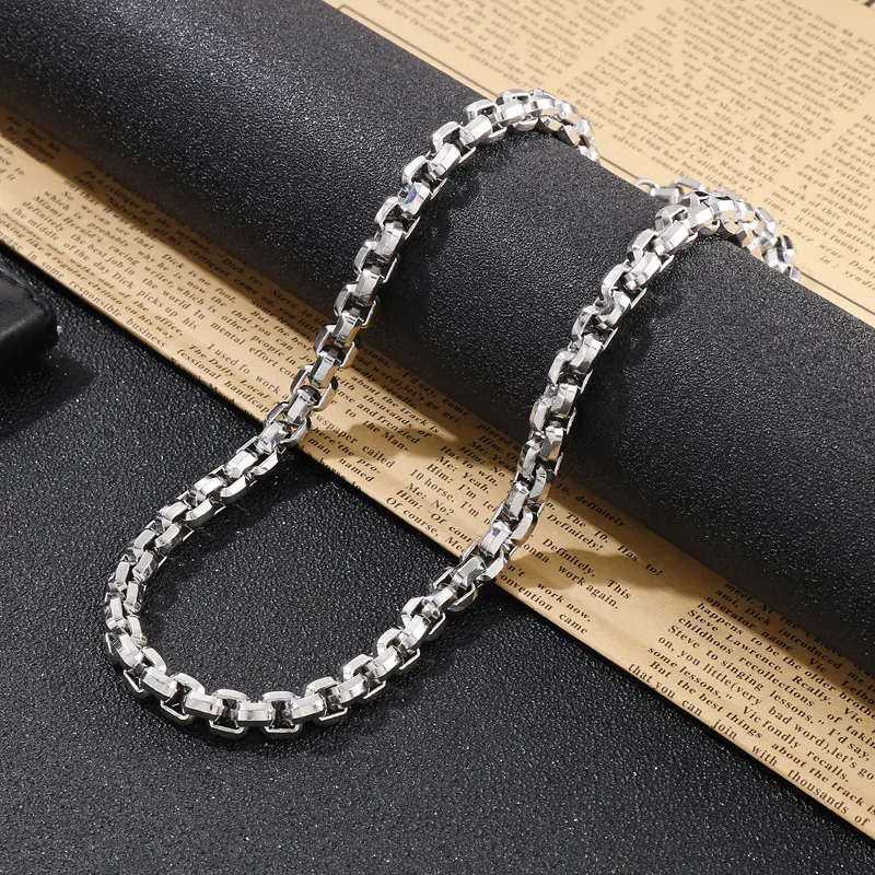 Wholesale of Stainless Steel Jewelry: European and American Trendy Personalized Edged Square Pearl Chain Men's Necklace and Bracelet Set