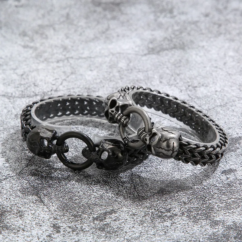 Wholesale of Foreign Trade Hand Jewelry: European and American Fashionable, Personalized, and Aggressive Punk Skull Stainless Steel Men's Bracelet
