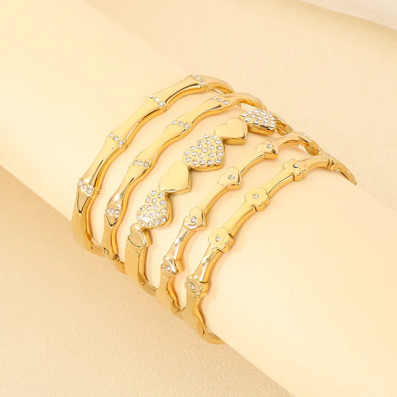 Diamond-Encrusted Bamboo-Shaped Stainless Steel Bracelet, a Unique and Luxurious Starry Heart-Shaped Bangle