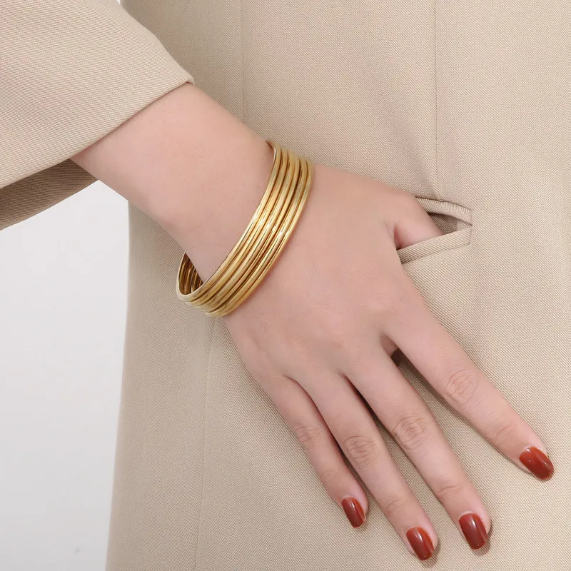 Stainless Steel Jewelry Circular Bangle Suitable for Women's Daily Wear