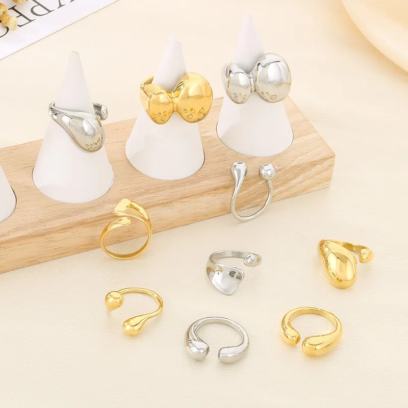 Smooth Geometric Irregular Opening Ring Electroplated with 18K Gold Stainless Steel Jewelry