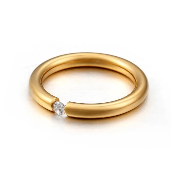 Modern Fashion Couple Round Rings in Stainless Steel with Zircon Crystals