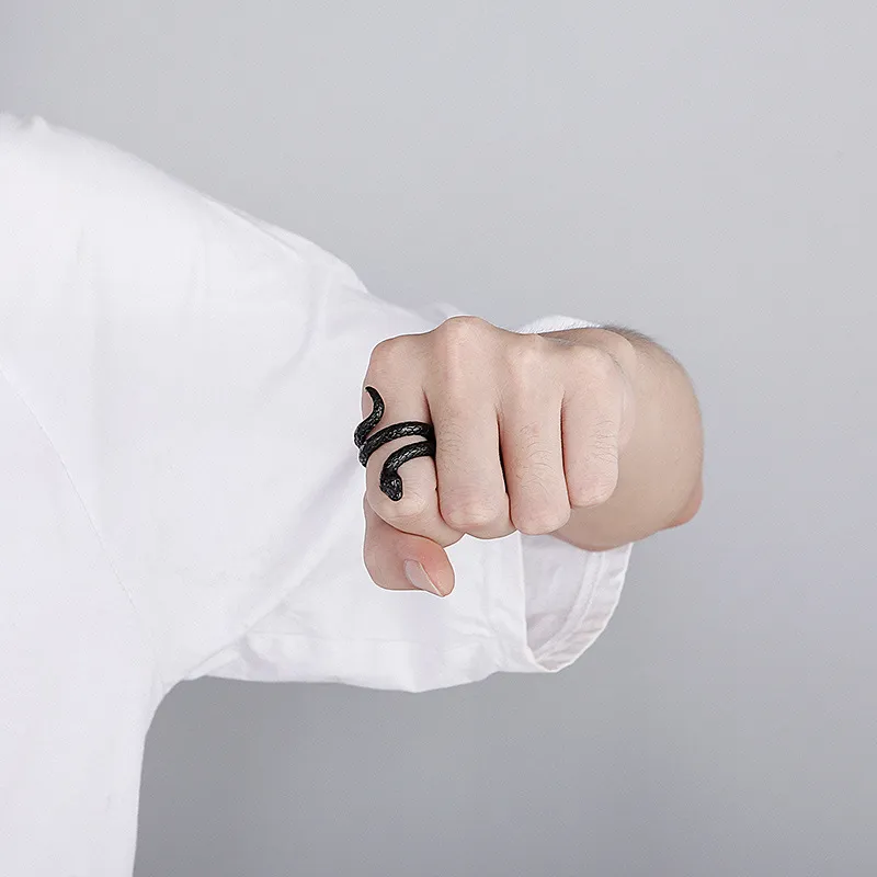 Retro Jewelry Punk Ring Cobra Snake Design Men's Finger Jewelry Ring