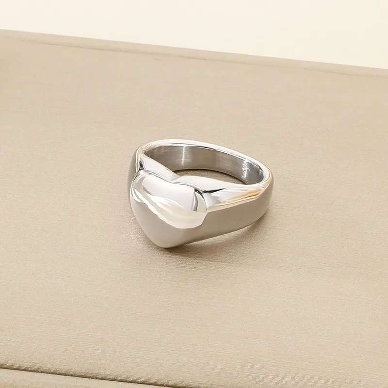 Simple Heart-Shaped Diamond-Encrusted Eight-Pointed Star Ring Multi-Color 18K Gold-Plated Stainless Steel Ring
