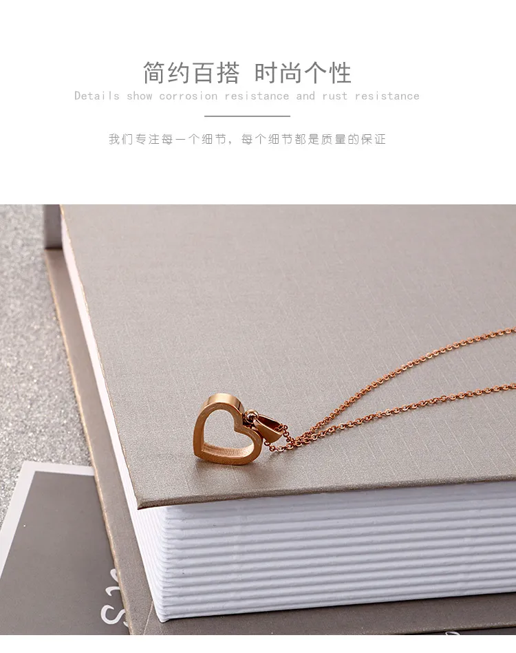Fashion Stylish Necklace for Women Heart Shaped Steel Necklace