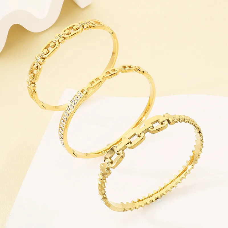 Stainless Steel Jewelry Rhinestone Bangle Suitable for Daily Wear