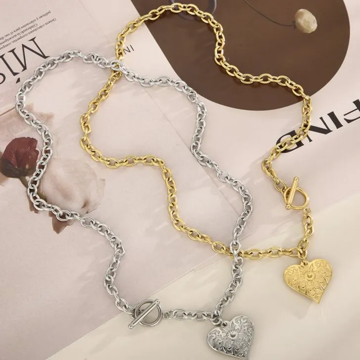 Hip-Hop Fashion Punk Style Stainless Steel Retro Heart-Shaped Pendant Ot Buckle Jewelry Women's Bracelet and Necklace Set