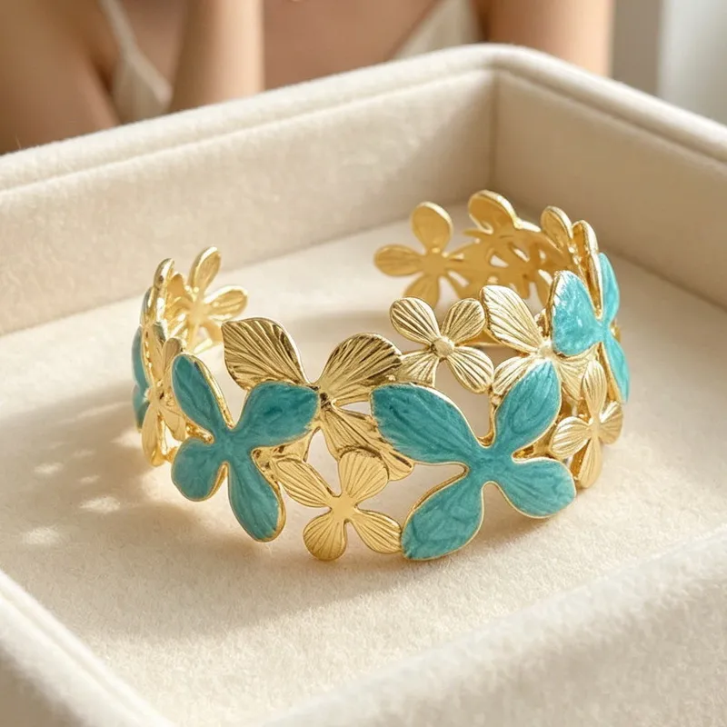 Exaggerated Women's Flower Style Stainless Steel Drip Oil Opening Bangle