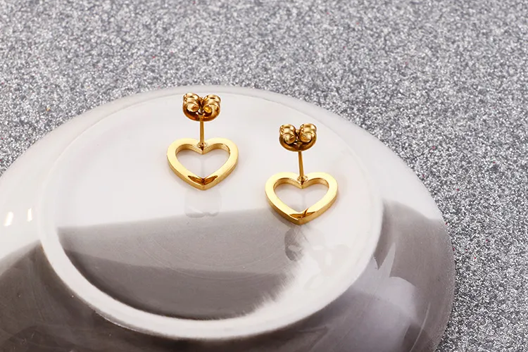 European American Fashion Minimalist Trendy Earrings Stainless Steel Hollow Heart Stud Earrings