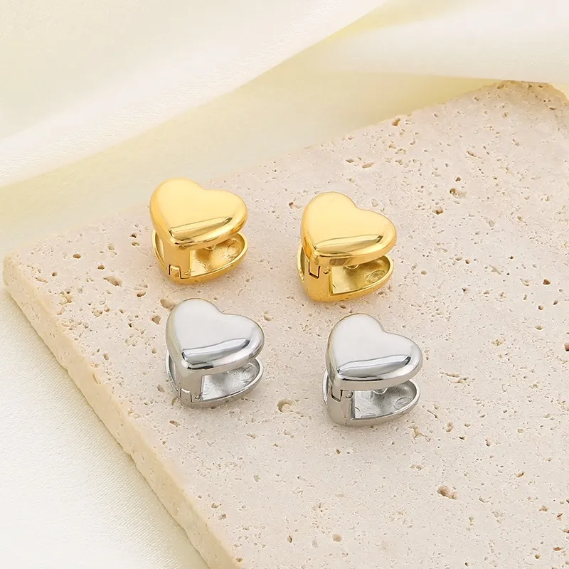 Minimalist Style Stainless Steel Polished Double-Sided Heart-Shaped Ear Clip Earrings Wholesale