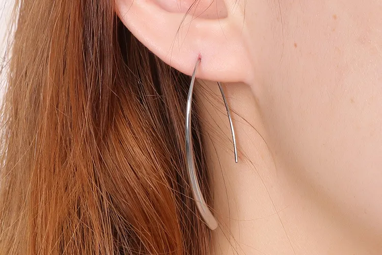 Commuting Versatile Minimalist Curved Earhook for Women, with a Unique Design and Stainless Steel Earrings