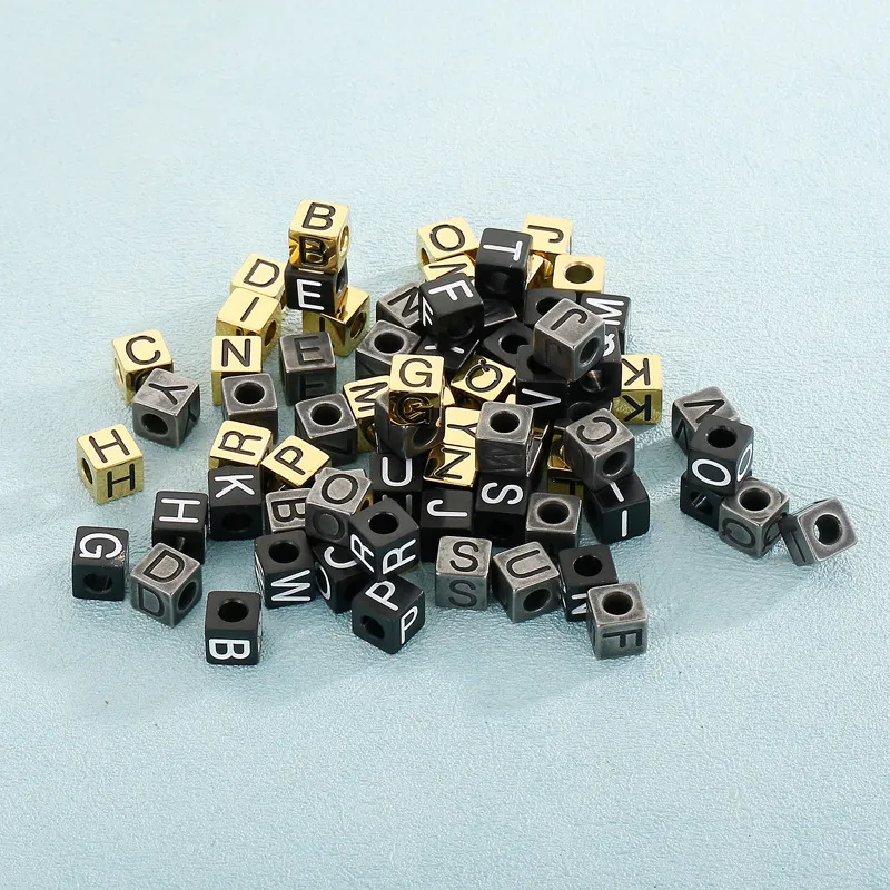 Manufacturer Fashion 26 English Letter Pendant Personalized Stainless Steel Square Bead DIY Bracelet Jewelry Accessories