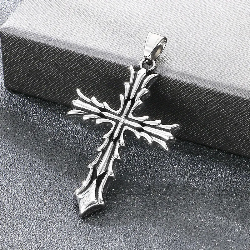 Creative Breathing Whistle Can Blow and Decompress Pendant, Exaggerated Blackening Ghost Head Cross Stainless Steel Men's Pendant