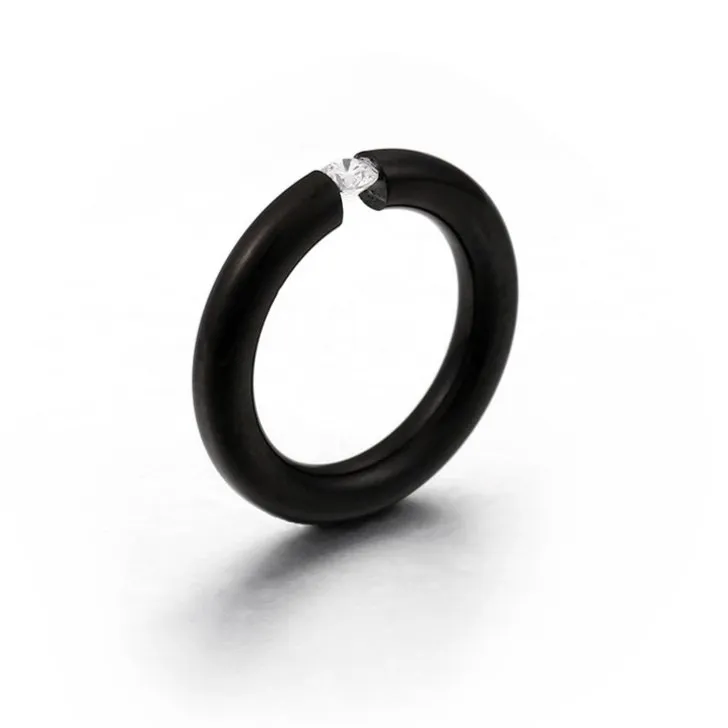 Modern Fashion Couple Round Rings in Stainless Steel with Zircon Crystals