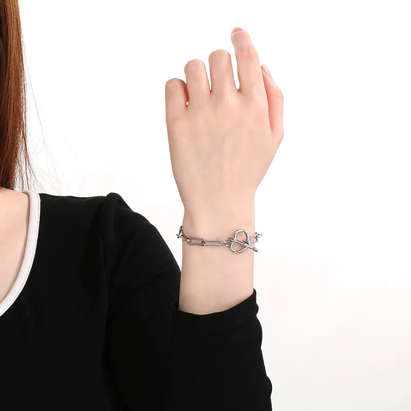Minimalist Bracelet Personalized Heart Ot Clasp Curved Square Chain Women's Necklace Jewelry