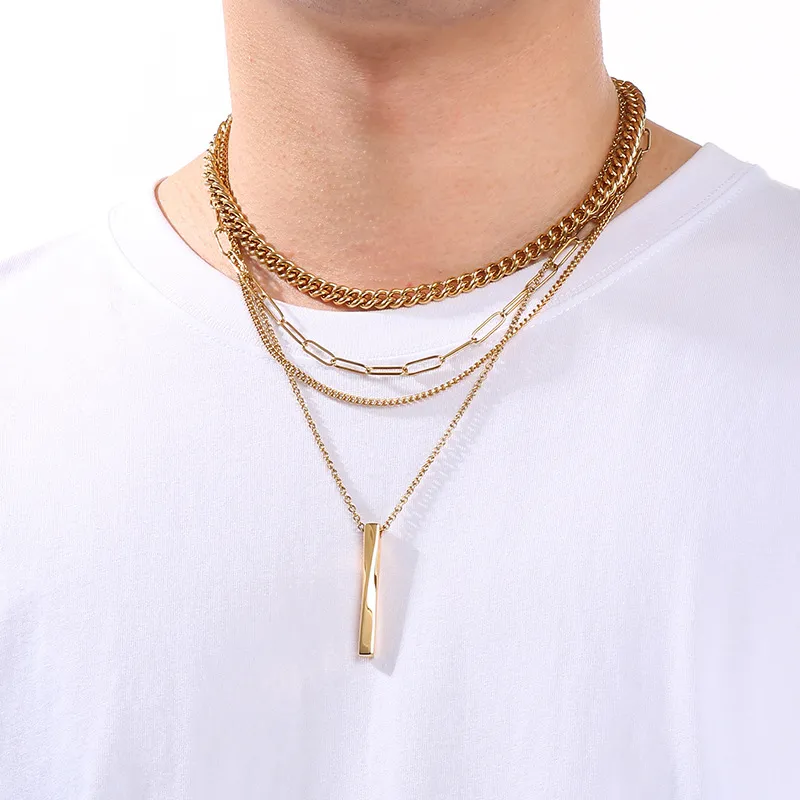 Trendy People Wear Multi-Layered Chain Necklaces with a Sense of Luxury, Twisted Metal Bars, Small Gold Bars, Stainless Steel Pendants, and Necklaces