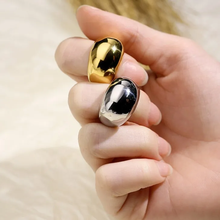 French-Style Trendy Gold Domed Geometric Stainless Steel Ring for Men and Women