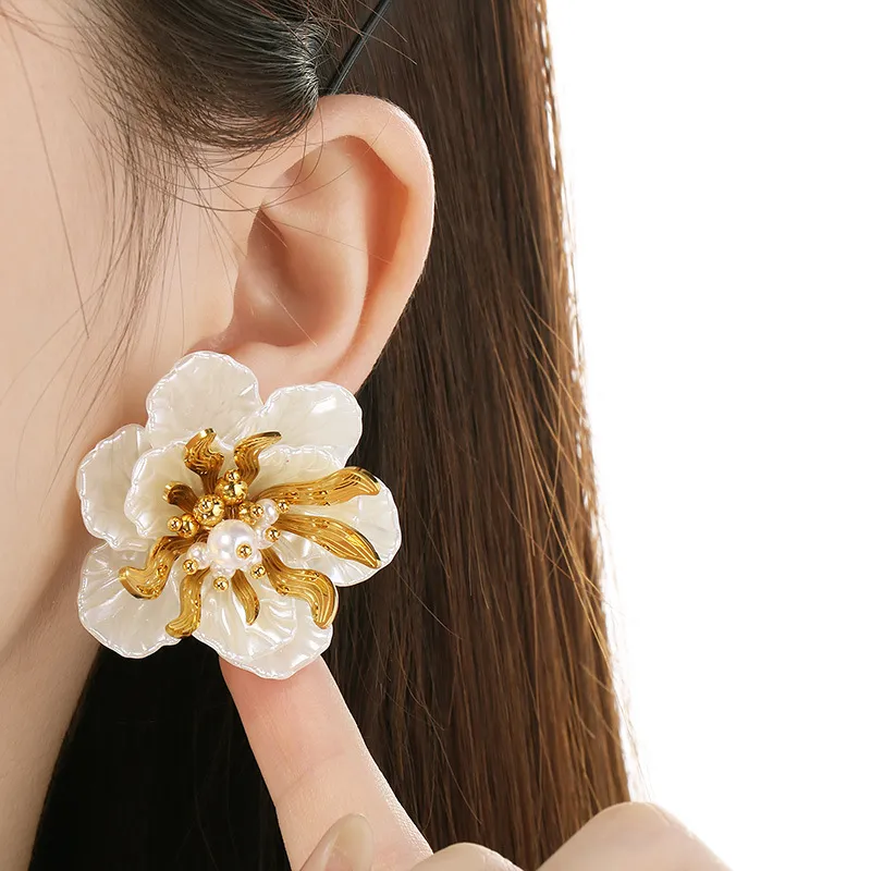 Vintage-Inspired Pearl-Embellished Geometric Flower Earrings in 18K Gold