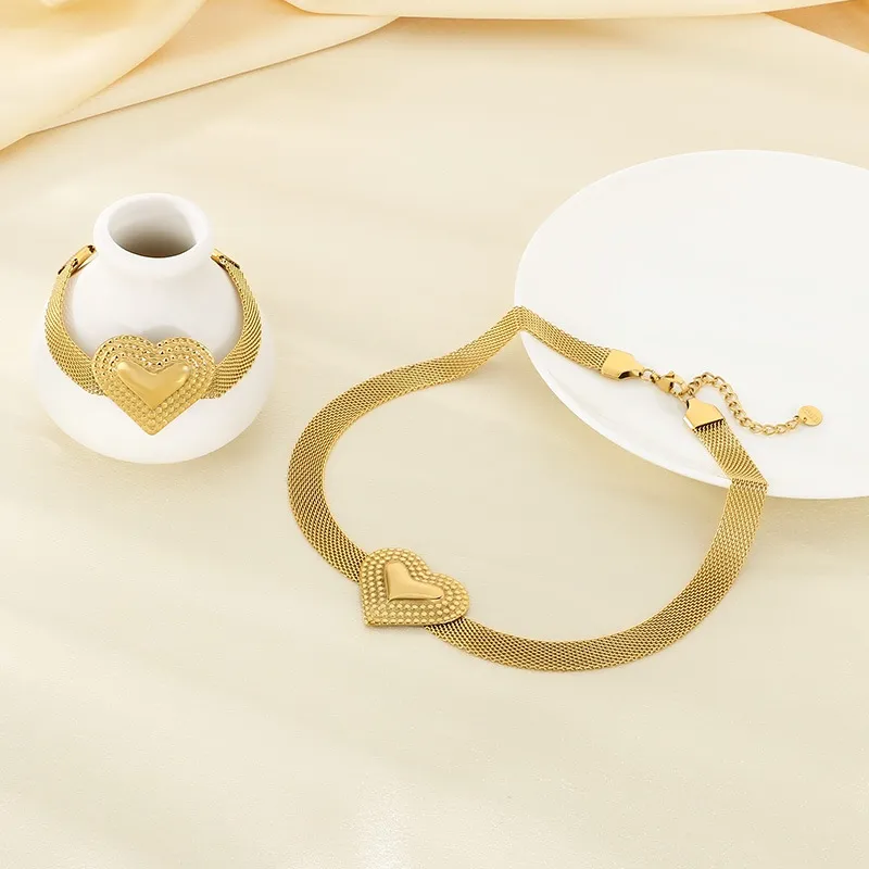 Fashion and High-End Stainless Steel Mesh Heart-Shaped Bracelet&Necklace Set Accessories Wholesale