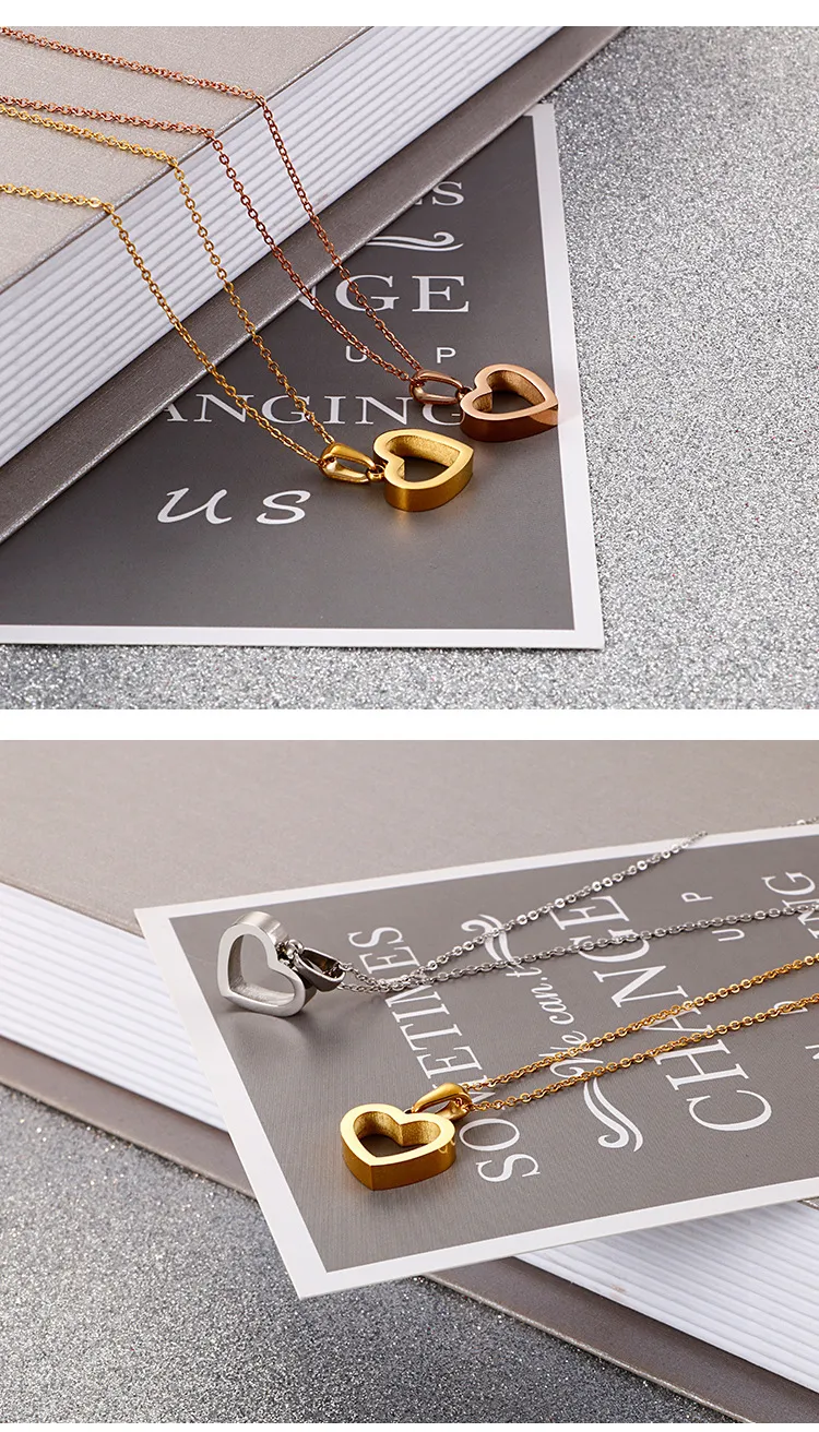 Fashion Stylish Necklace for Women Heart Shaped Steel Necklace