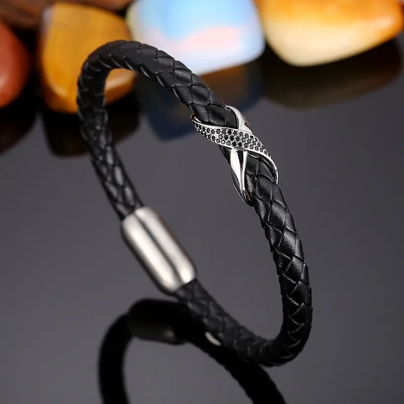 Men's Trendy Stainless Steel Magnetic Buckle Creative Diamond Inlaid 8-Shaped Retro Woven Leather Rope Bracelet