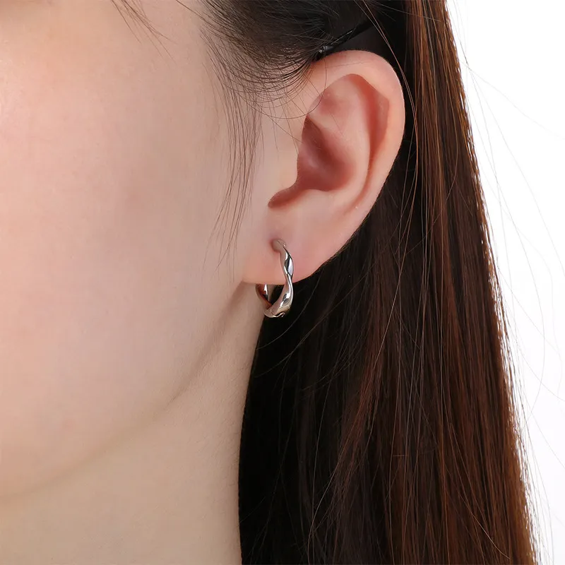 Stainless Steel Fashionable Jewelry Women's Earrings Suitable for Daily Wear