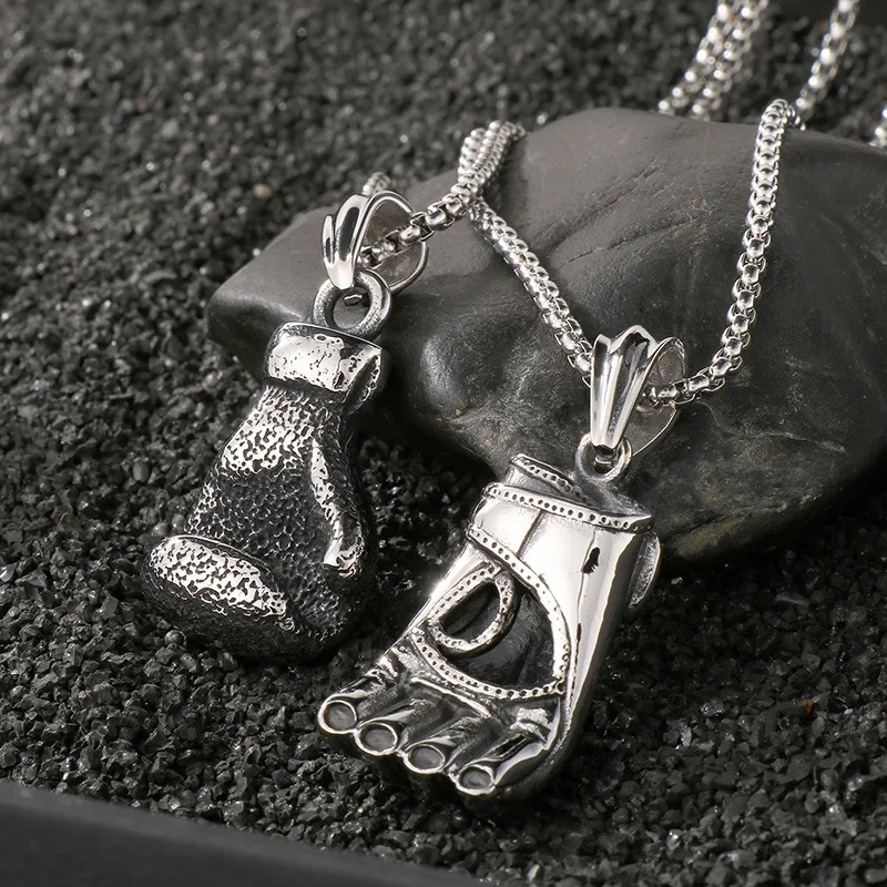Domineering Personality Boxing Series Sports Hanging Decorations, Vintage Fashion Distressed Stainless Steel Men's Fitness Boxing Gloves Pendant Necklace