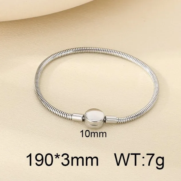 Light Luxury Circular Snake Chain Bracelet with Heart Charm