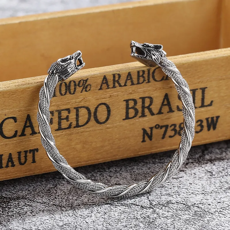 Cross-Border E-Commerce Foreign Trade Supply European and American Personalized Fashion Double Wolf Head Punk Stainless Steel Men's Bracelet